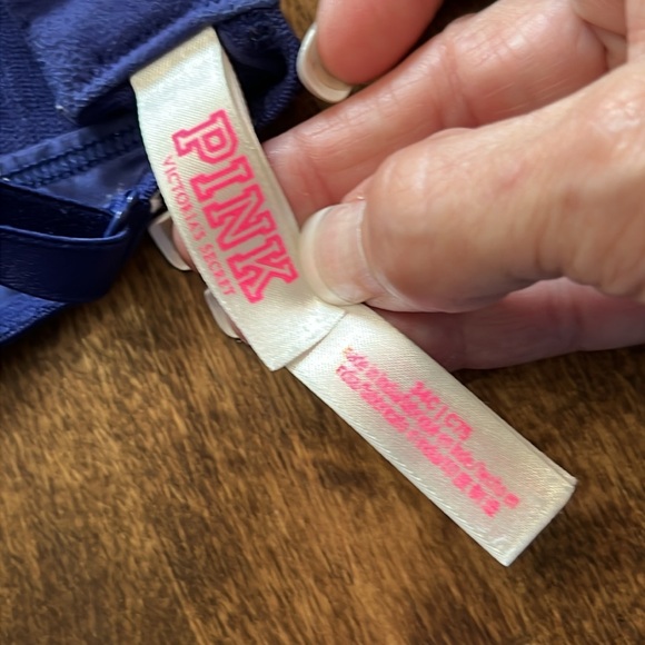 VICTORIA’S SECRET PINK Wear Everywhere Push Up Bra Navy Logo Dog Size 34C - Picture 5 of 8